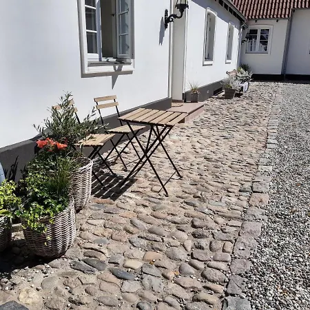 In Danmark- Agernaesgaard