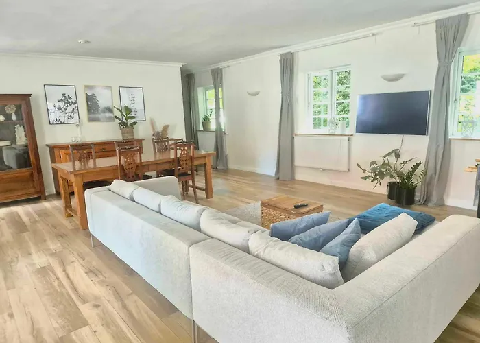 In Danmark- Agernaesgaard